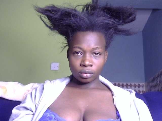 Pretty-horny's BongaCams show and profile