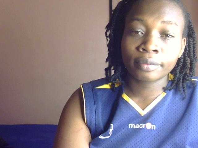 Pretty-horny webcam bongacams model stream image