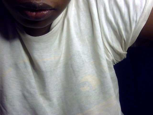 Pretty-horny's BongaCams show and profile