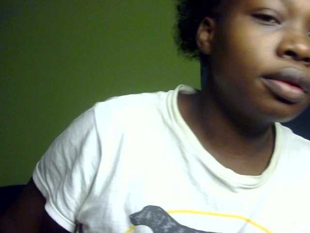 Pretty-horny's BongaCams show and profile