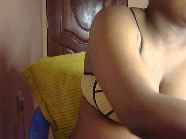 Pretty-horny webcam