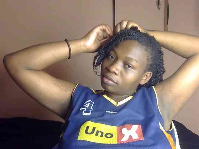Pretty-horny webcam