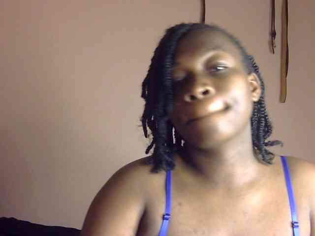 Pretty-horny webcam