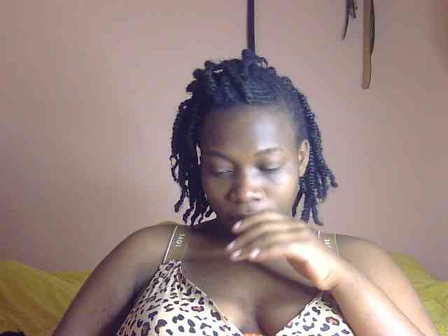 Pretty-horny webcam