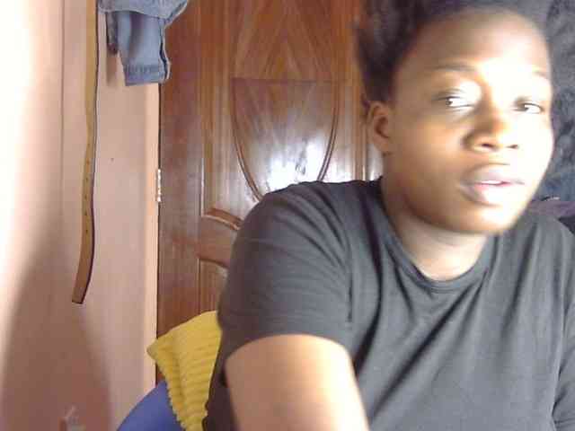Pretty-horny webcam