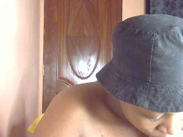 Pretty-horny webcam