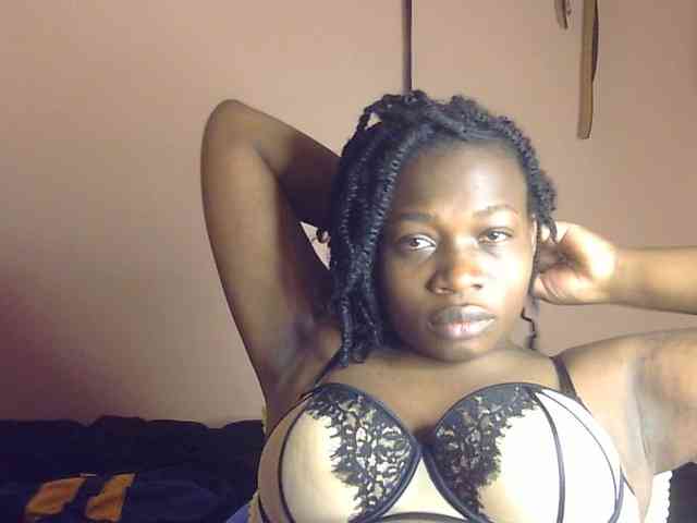 Pretty-horny webcam