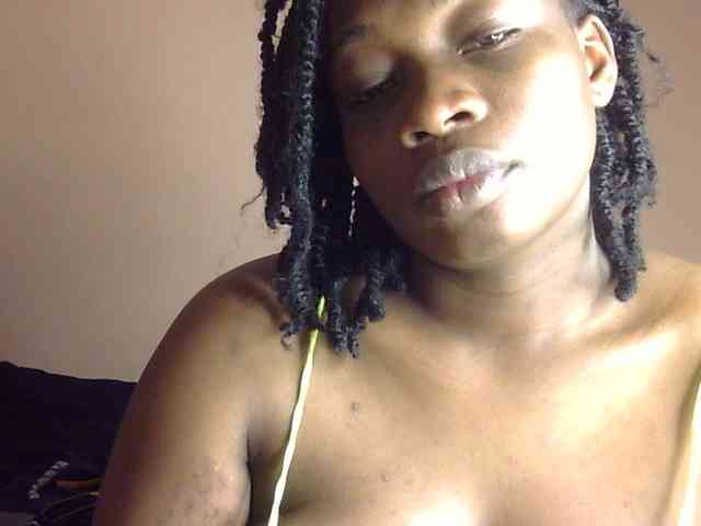 Pretty-horny webcam