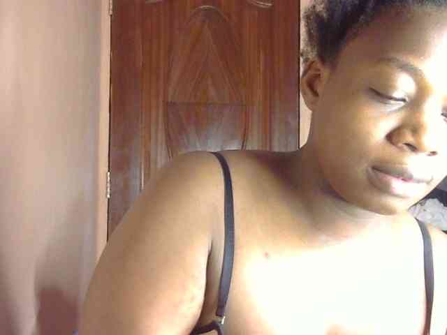 Pretty-horny webcam
