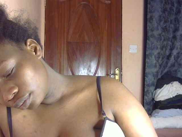 Pretty-horny webcam