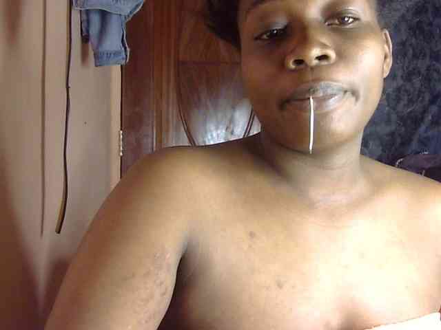 Pretty-horny webcam