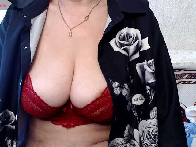 rosestar's BongaCams show and profile