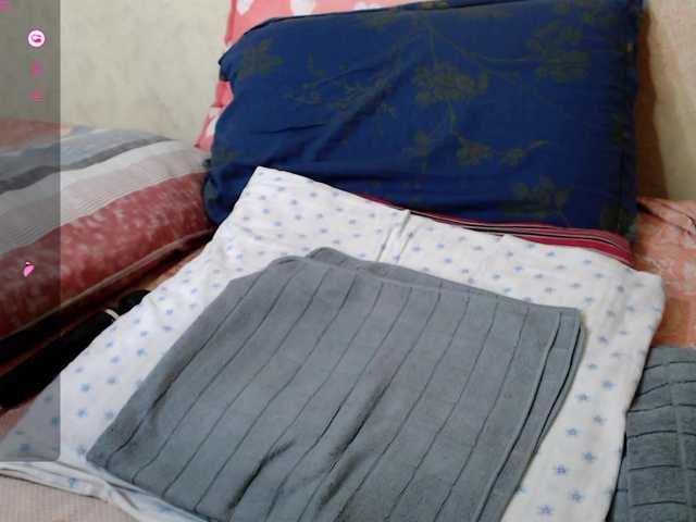 rosestar's BongaCams show and profile