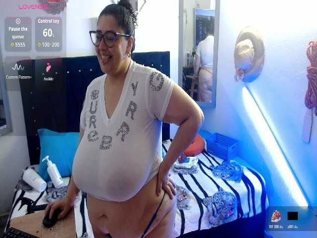 bubis-laru53's BongaCams show and profile