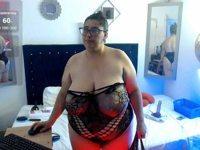 bubis-laru53's BongaCams show and profile