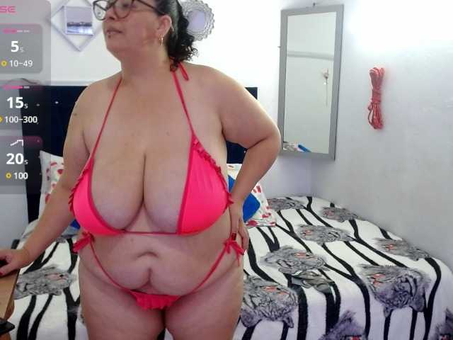 bubis-laru53 webcam bongacams model stream image
