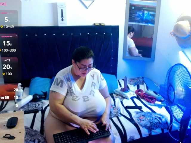 bubis-laru53's BongaCams show and profile