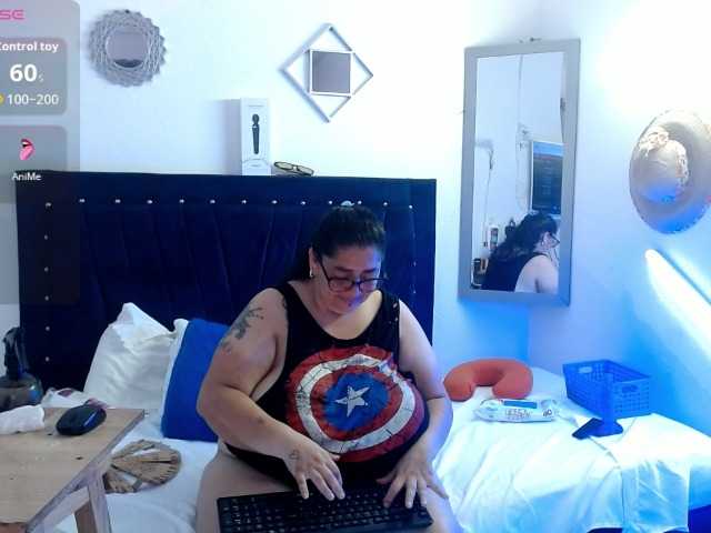 bubis-laru53's BongaCams show and profile