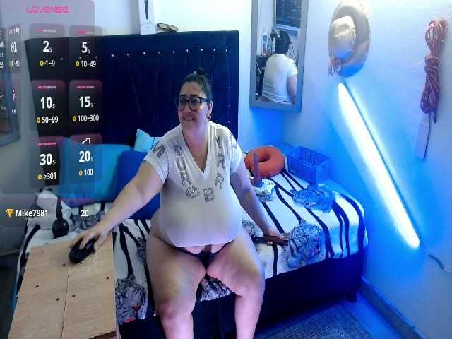 bubis-laru53's BongaCams show and profile