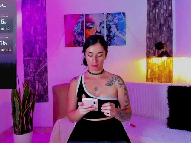 le modèle Allison-sc est en webcam porno dans un show sur le site bongacams, il possède les tags suivants: Latino/Hispanic,Brunette,Shaved