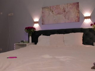 Mary-Xextra Porn Show