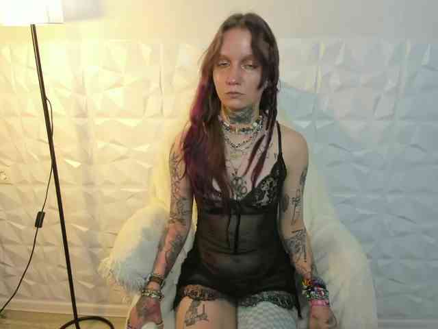 Mary-Xextra webcam