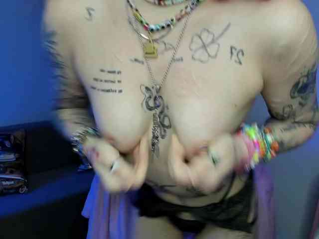 Mary-Xextra webcam