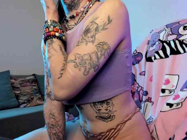 Mary-Xextra webcam