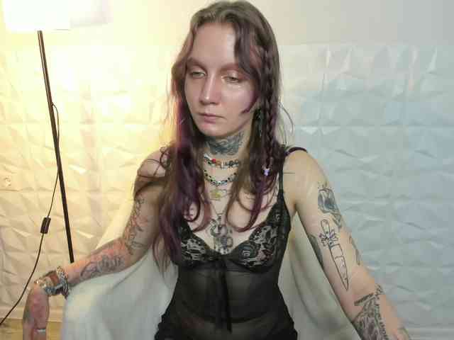 Mary-Xextra webcam