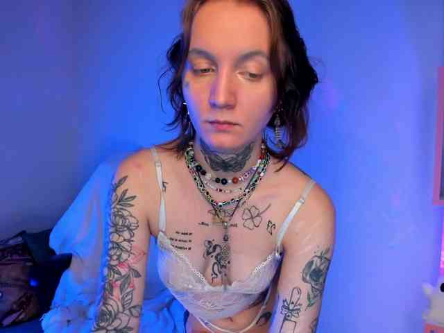 Mary-Xextra webcam