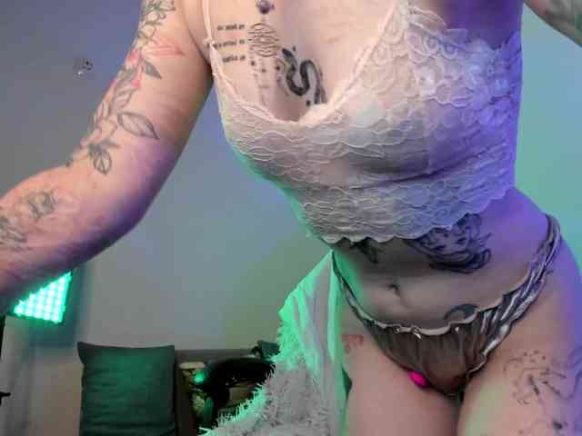 Mary-Xextra webcam