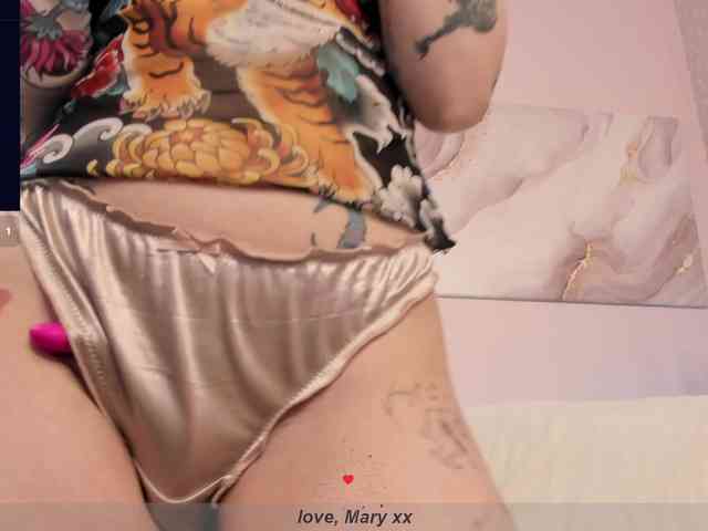 Mary-Xextra Mary-Xextra