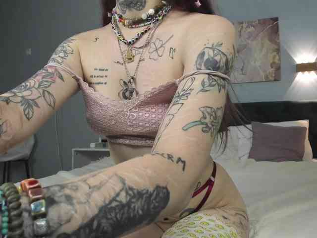 Mary-Xextra webcam