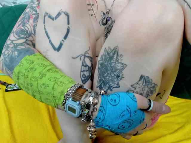 Mary-Xextra webcam