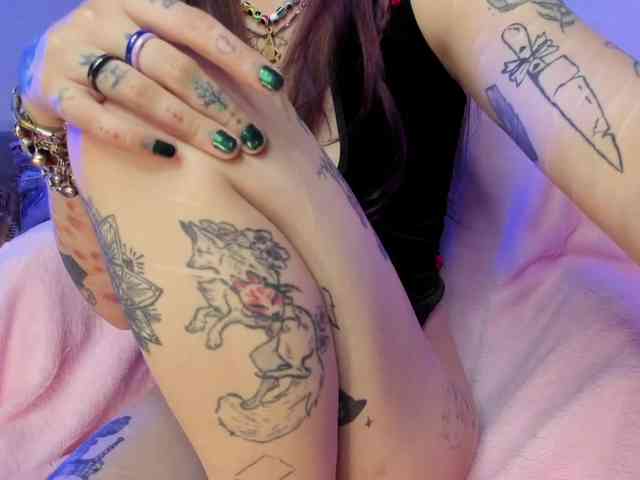 Mary-Xextra webcam
