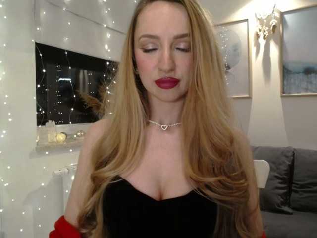 JulietteGlow from BongaCams is Freechat