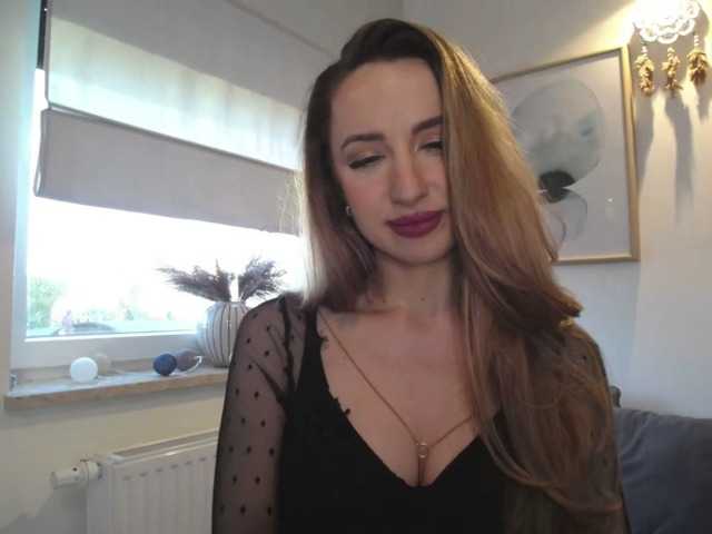 JulietteGlow on BongaCams 
