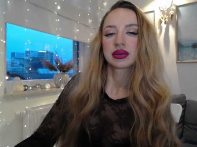 JulietteGlow webcam