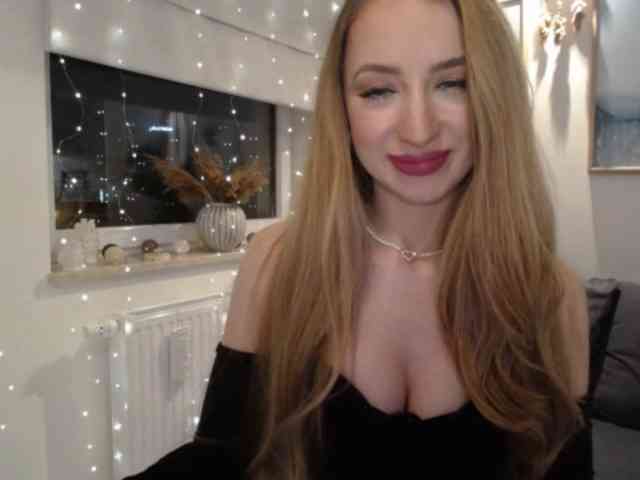 JulietteGlow webcam
