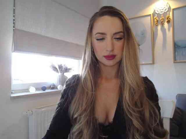 JulietteGlow webcam
