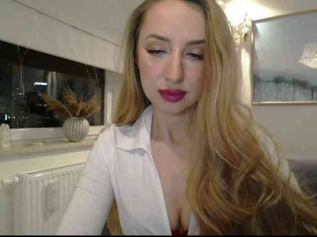 JulietteGlow webcam