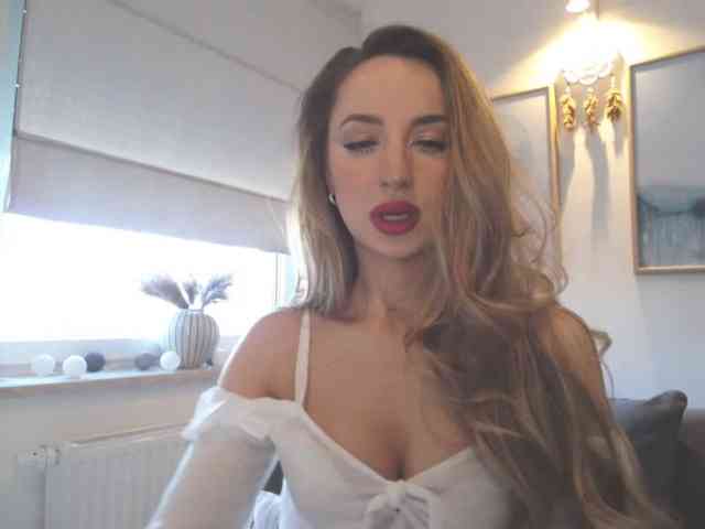 JulietteGlow webcam