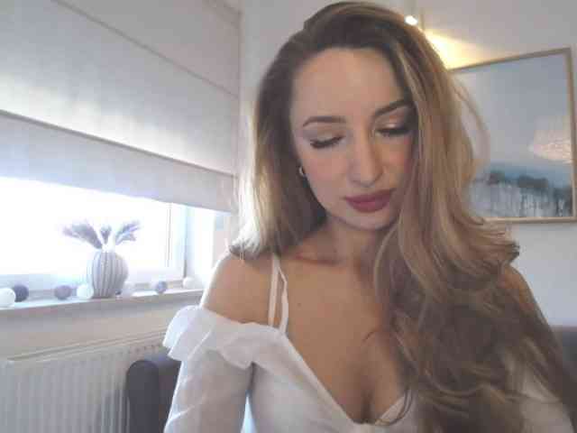 JulietteGlow webcam