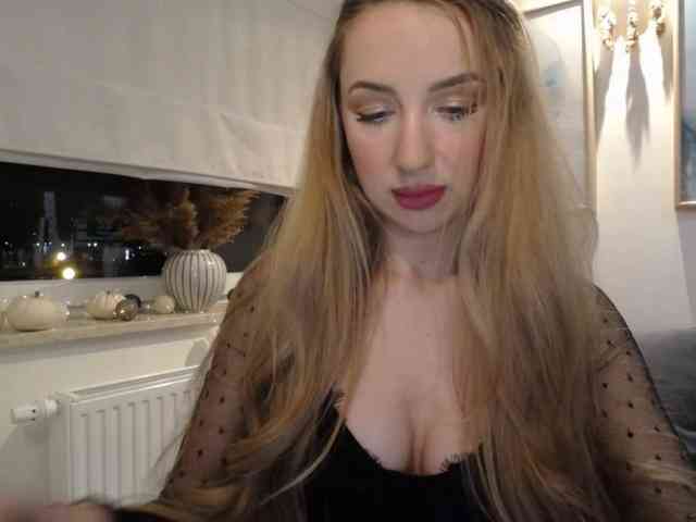JulietteGlow webcam