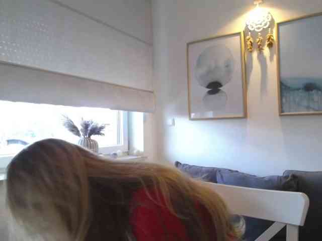 JulietteGlow webcam