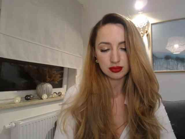 JulietteGlow webcam