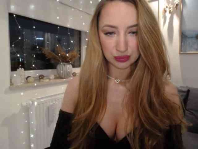 JulietteGlow webcam