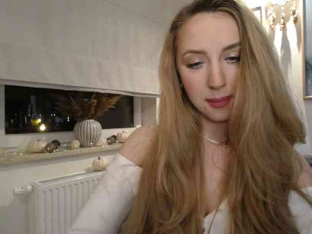 JulietteGlow webcam