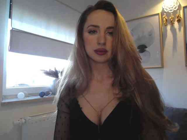 JulietteGlow webcam