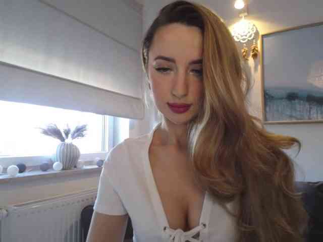 JulietteGlow webcam